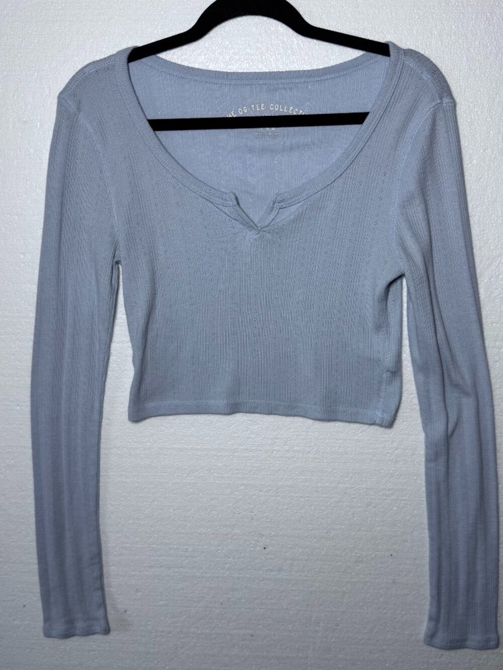 Aero Womnes Size Large OG Shrunken Baby Tee Blue Long Sleeve Ribbed Top Cropped